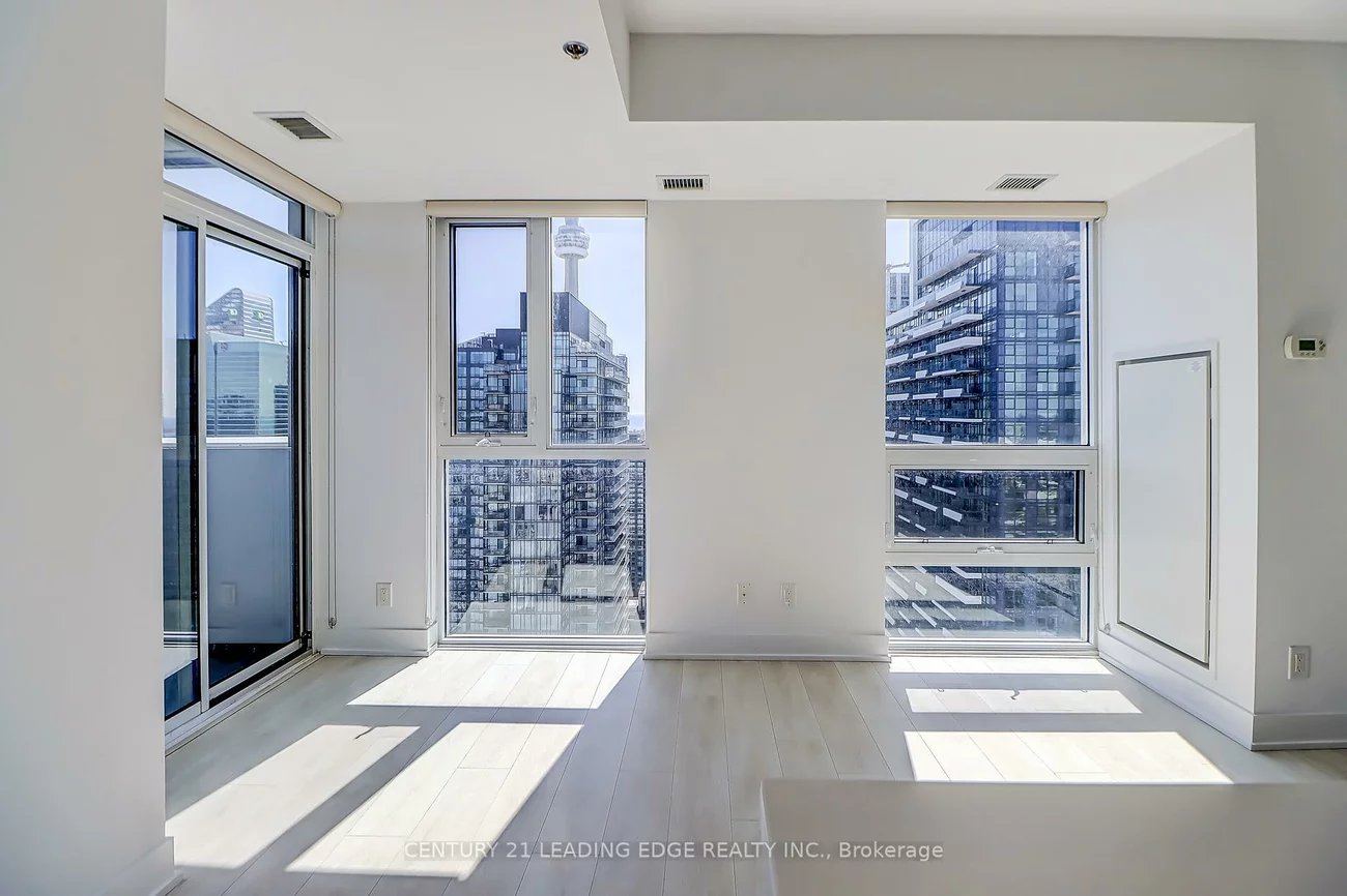 318, Richmond, Waterfront Communities C1, Toronto