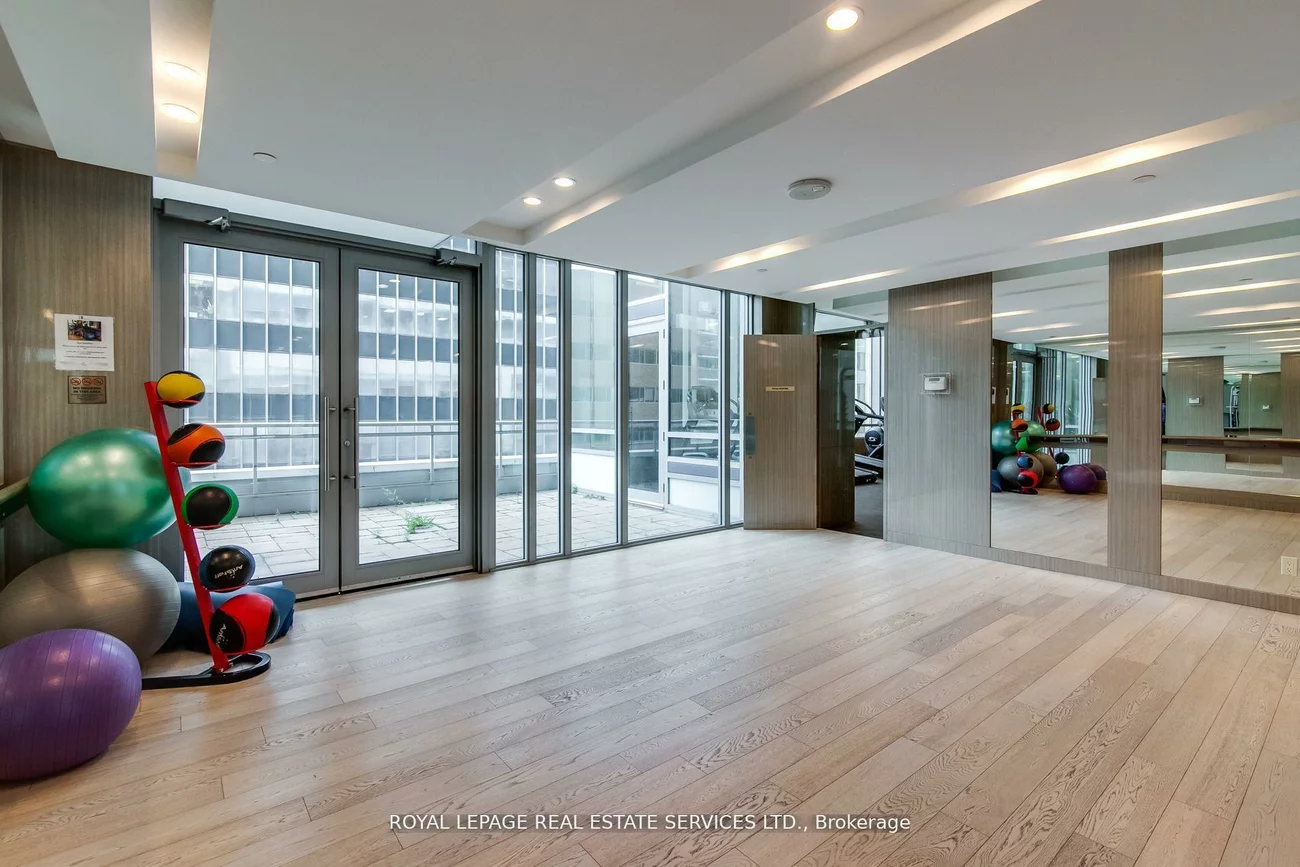 89, Dunfield, Mount Pleasant West, Toronto