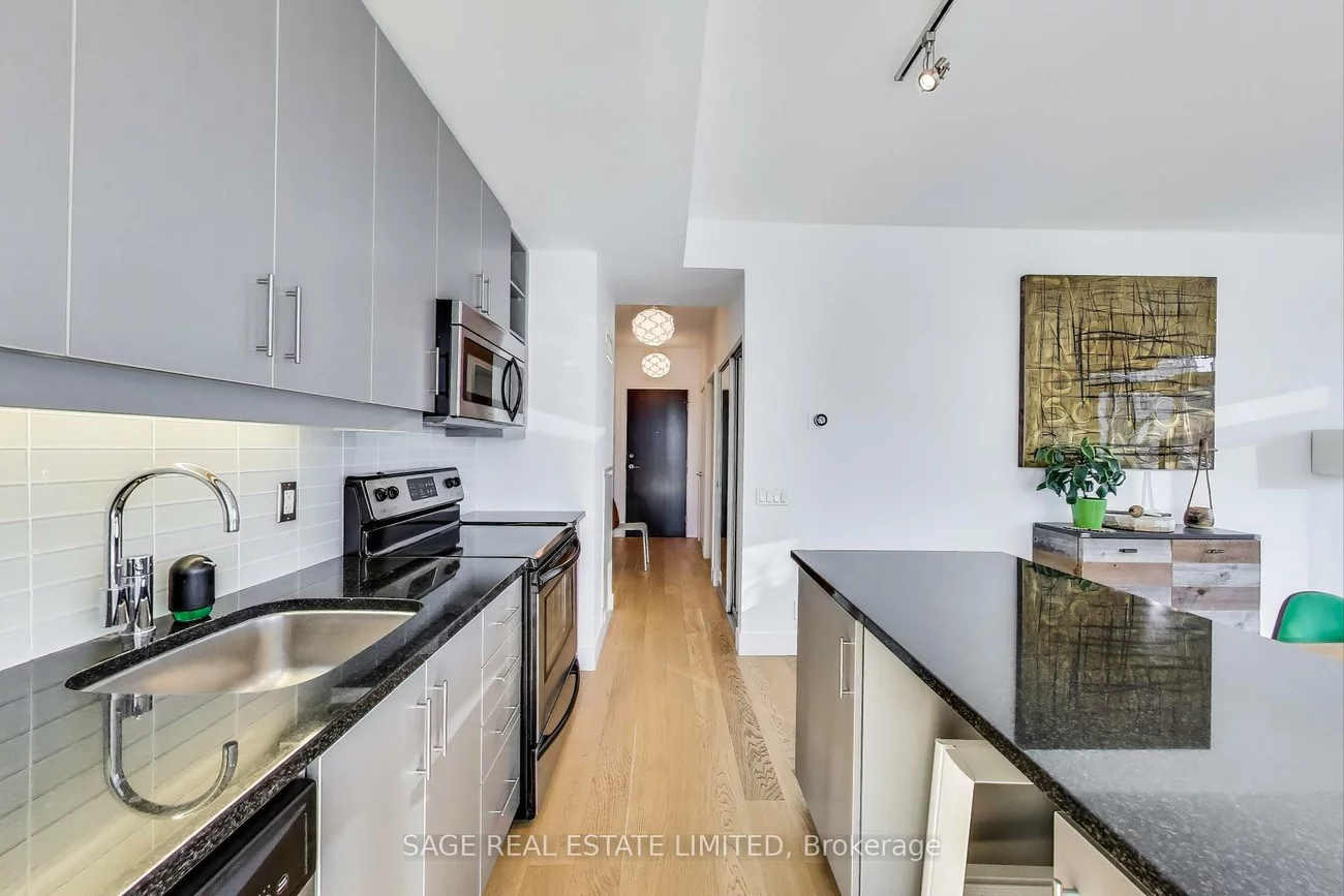 112, George, Moss Park, Toronto