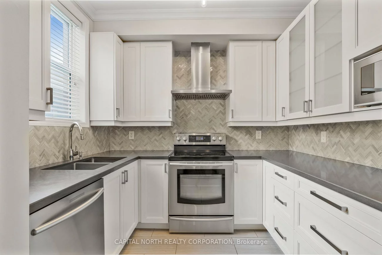 51, Halton, Trinity-Bellwoods, Toronto