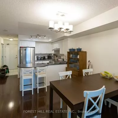17, Barberry, Bayview Village, Toronto