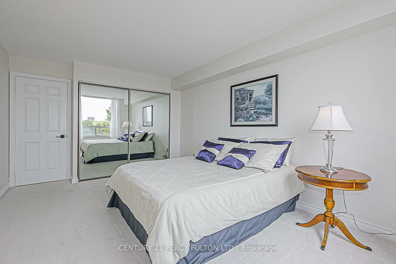 1200, Don Mills, Banbury-Don Mills, Toronto