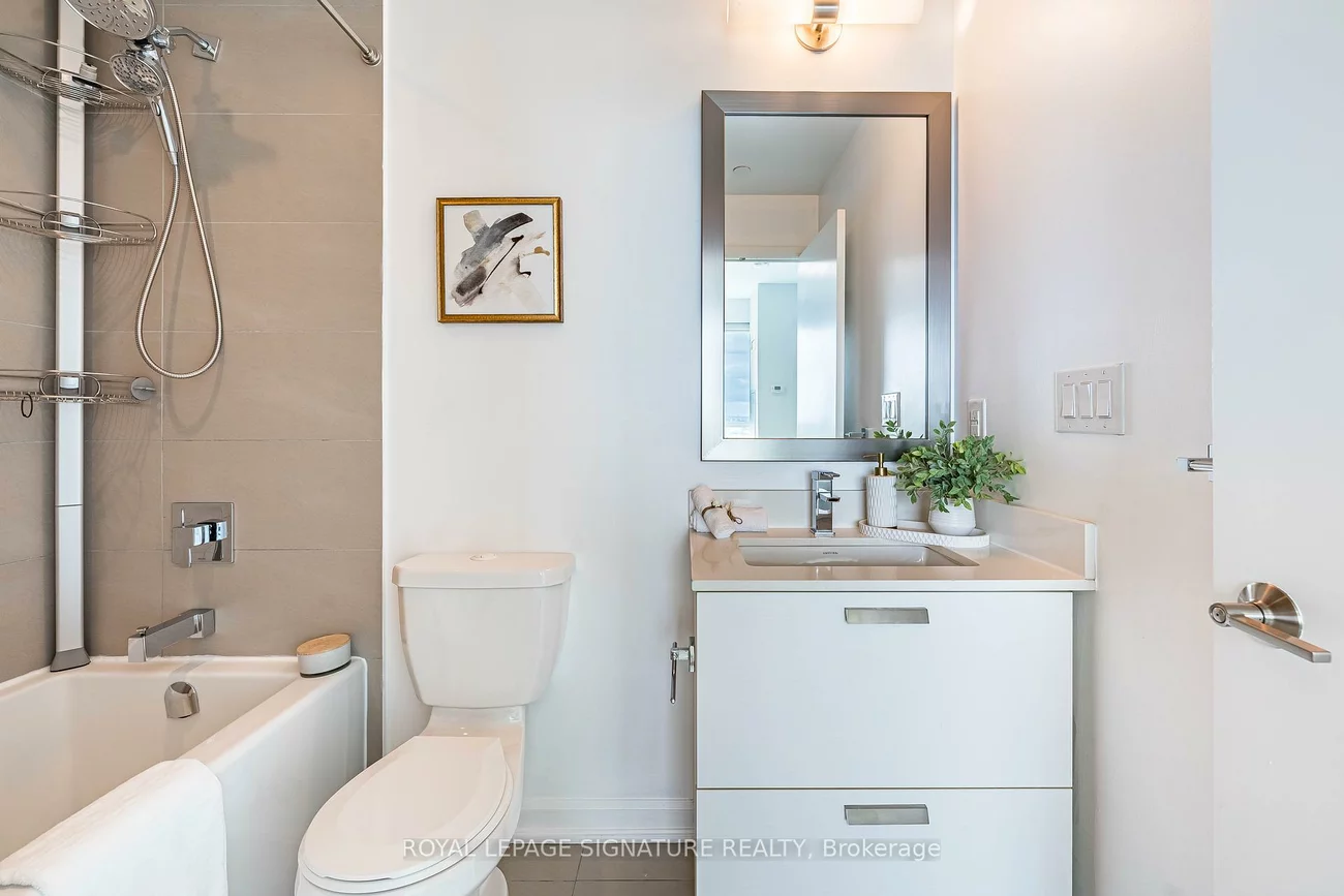 11, Bogert, Lansing-Westgate, Toronto
