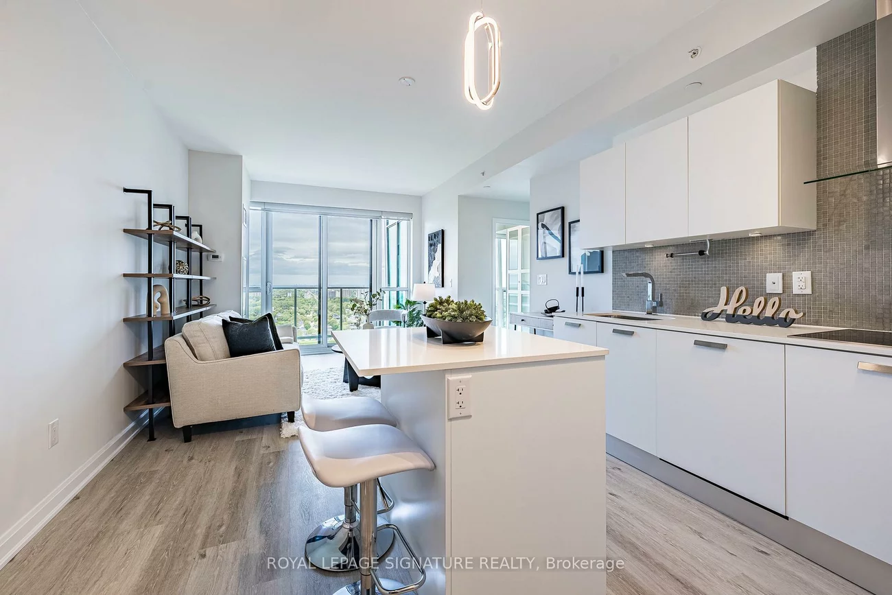11, Bogert, Lansing-Westgate, Toronto