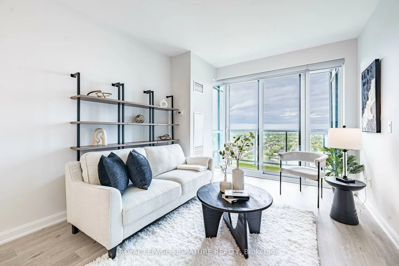 11, Bogert, Lansing-Westgate, Toronto