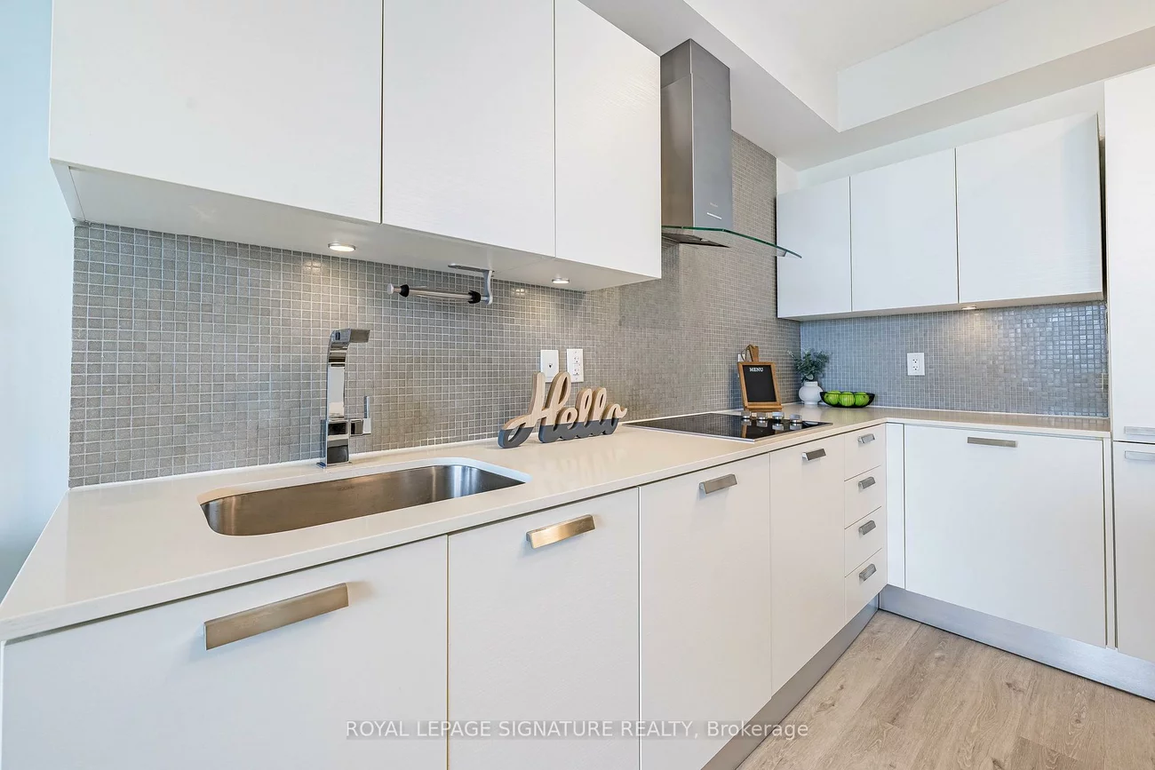 11, Bogert, Lansing-Westgate, Toronto