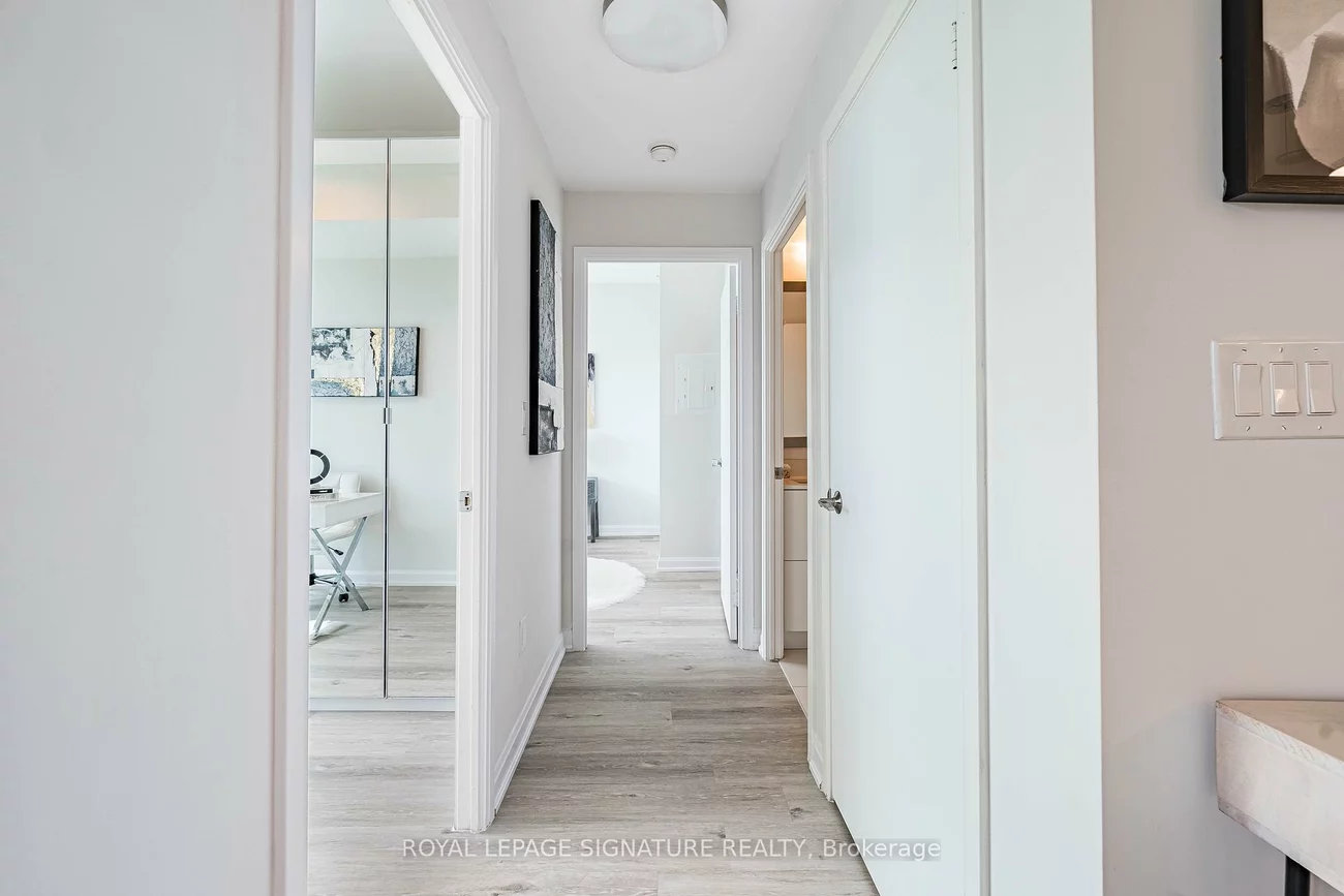 11, Bogert, Lansing-Westgate, Toronto