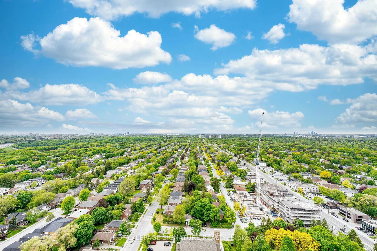 11, Bogert, Lansing-Westgate, Toronto