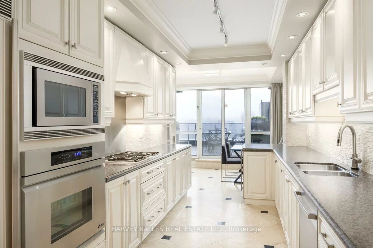 10, Bellair, Annex, Toronto
