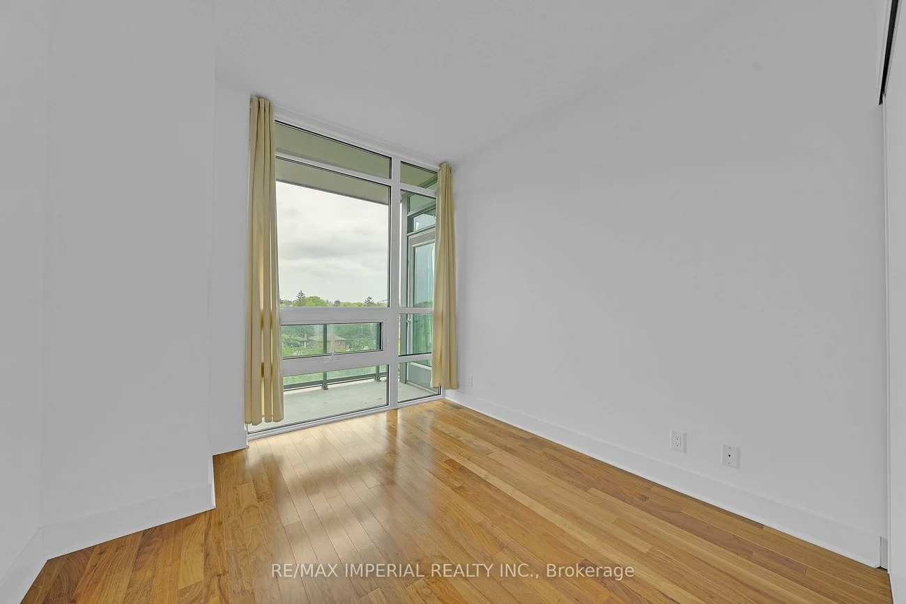 26, NORTON, Willowdale East, Toronto
