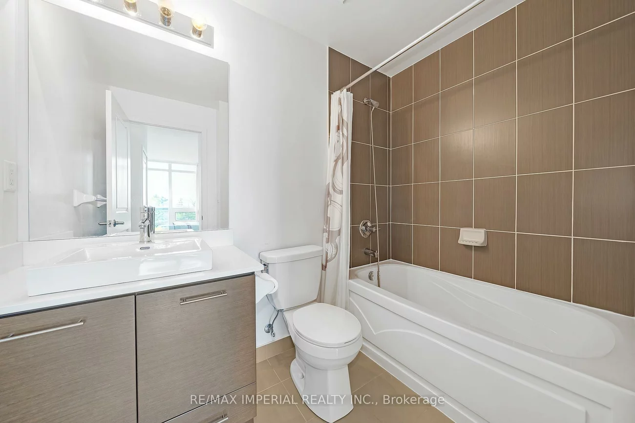 26, NORTON, Willowdale East, Toronto
