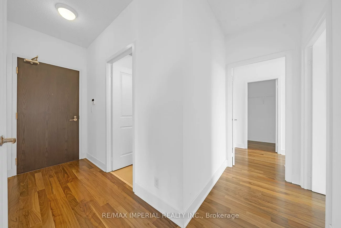 26, NORTON, Willowdale East, Toronto