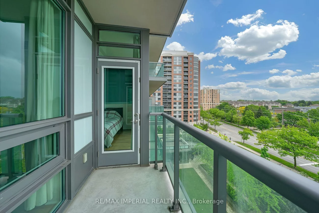 26, NORTON, Willowdale East, Toronto