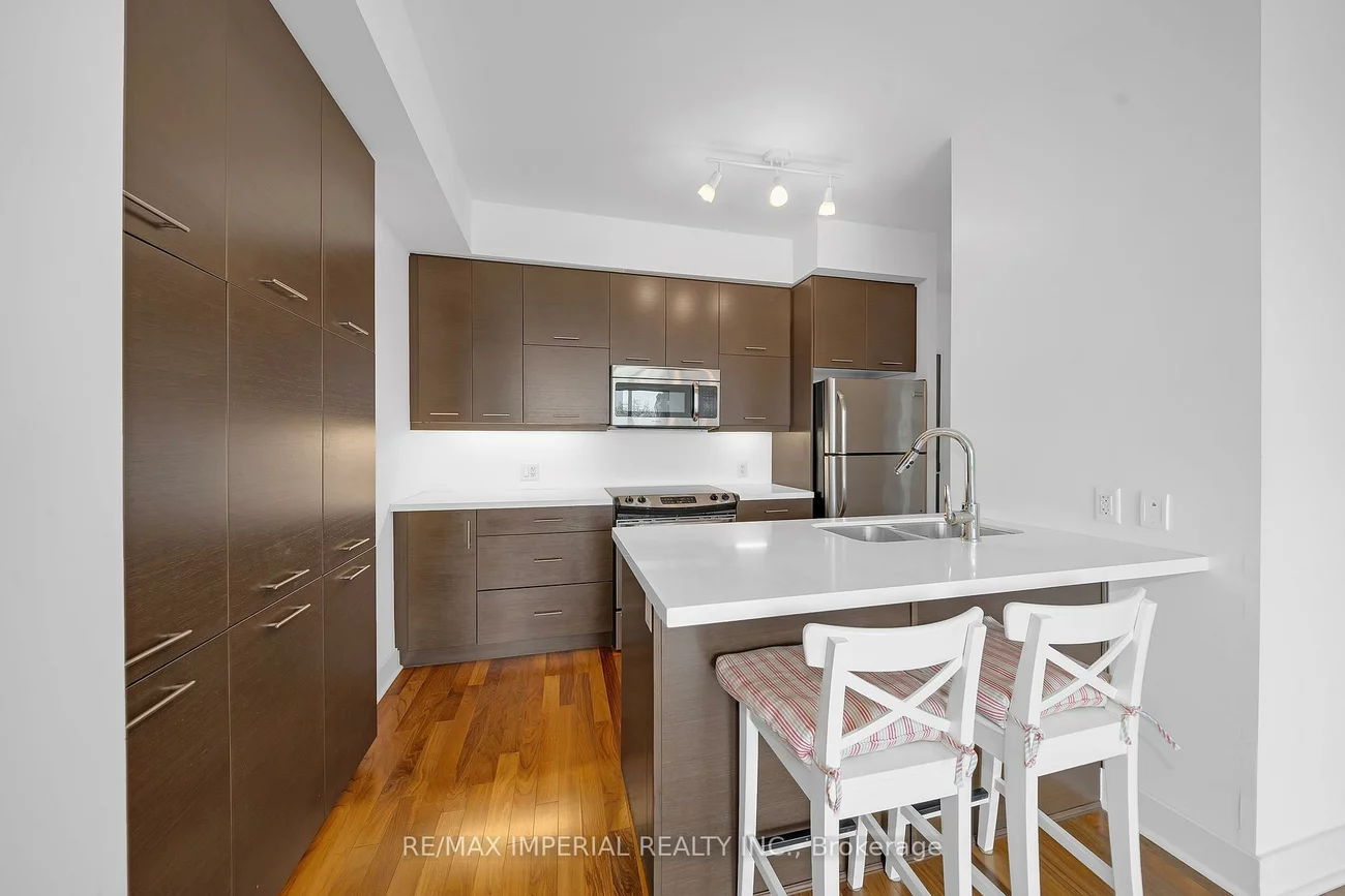 26, NORTON, Willowdale East, Toronto