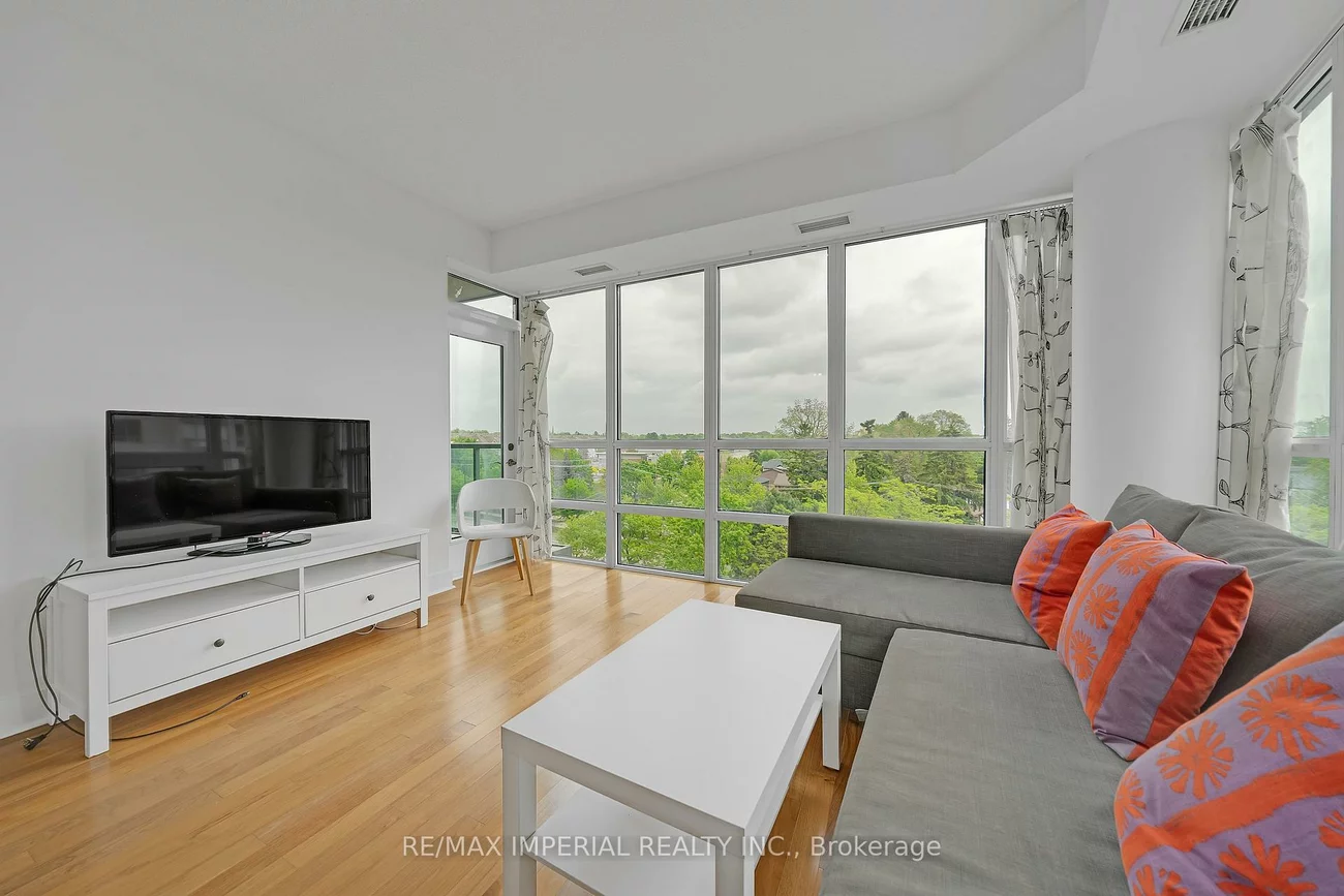 26, NORTON, Willowdale East, Toronto