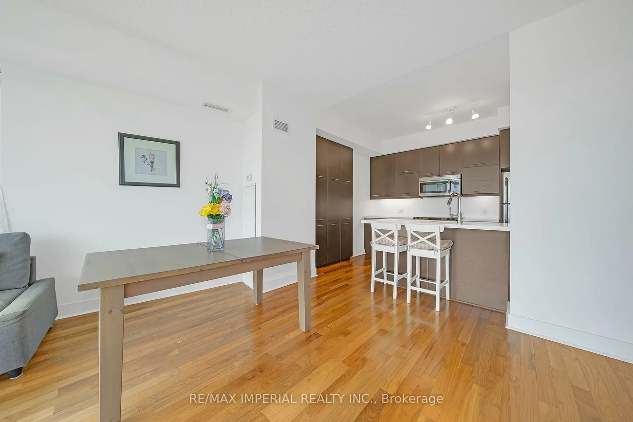 26, NORTON, Willowdale East, Toronto