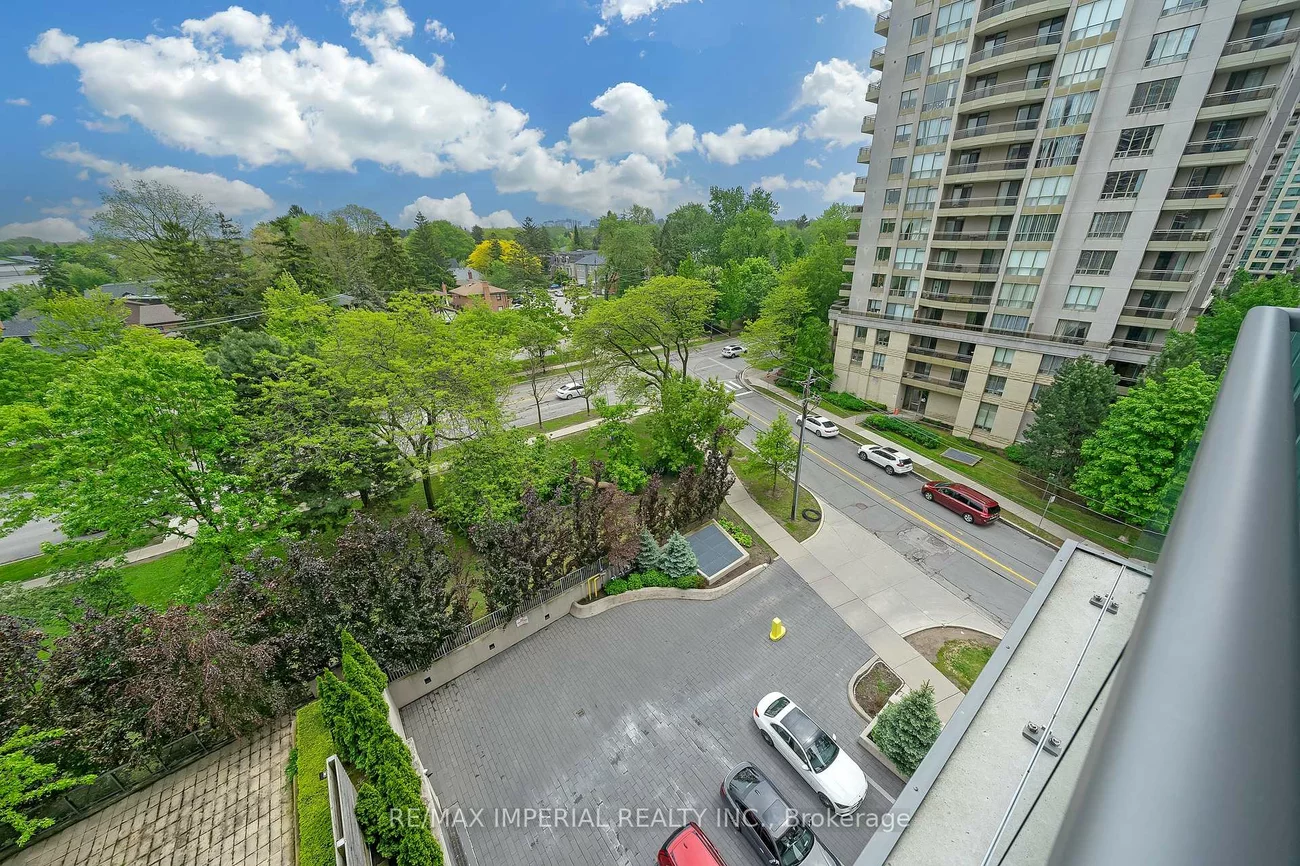 26, NORTON, Willowdale East, Toronto