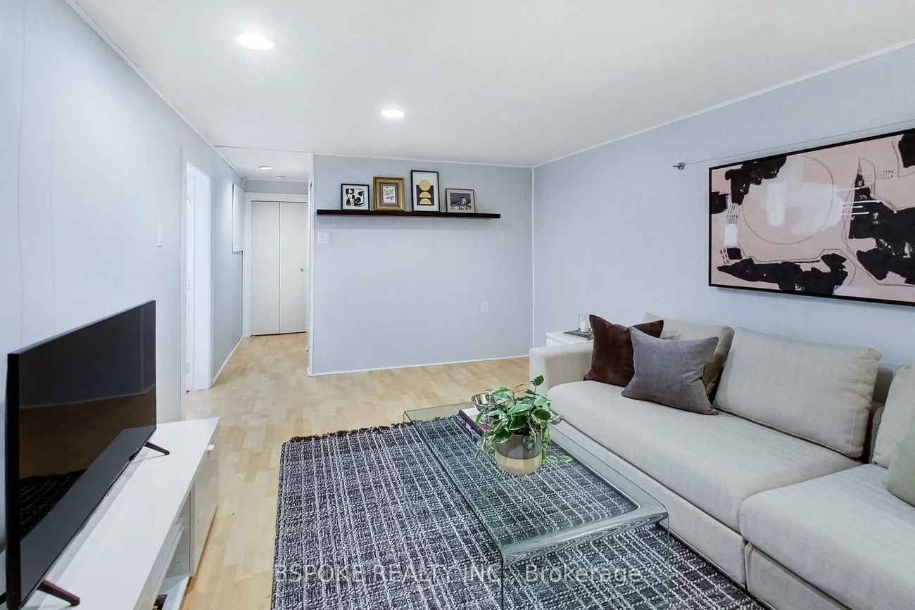 25, Esterbrooke, Don Valley Village, Toronto