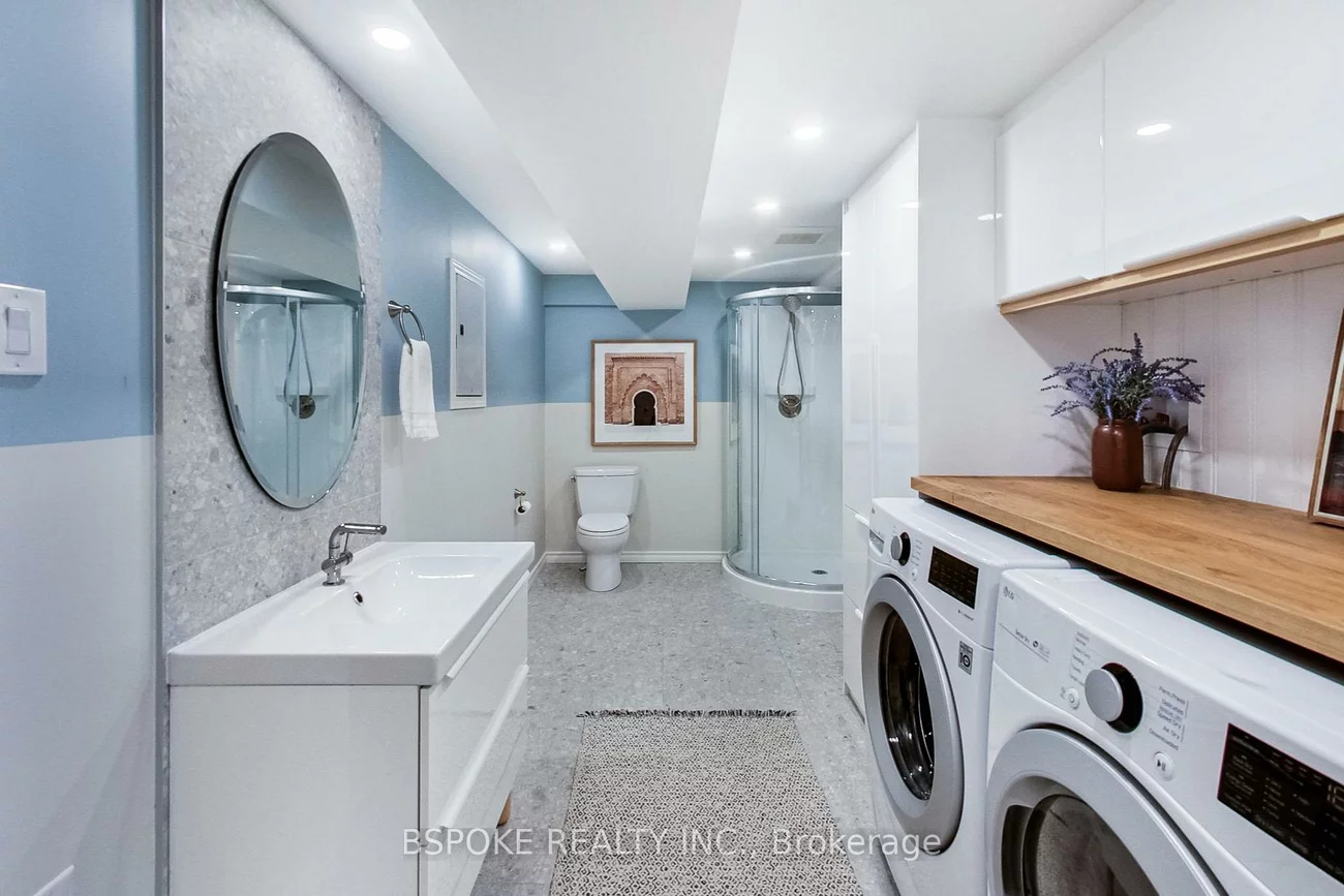 25, Esterbrooke, Don Valley Village, Toronto