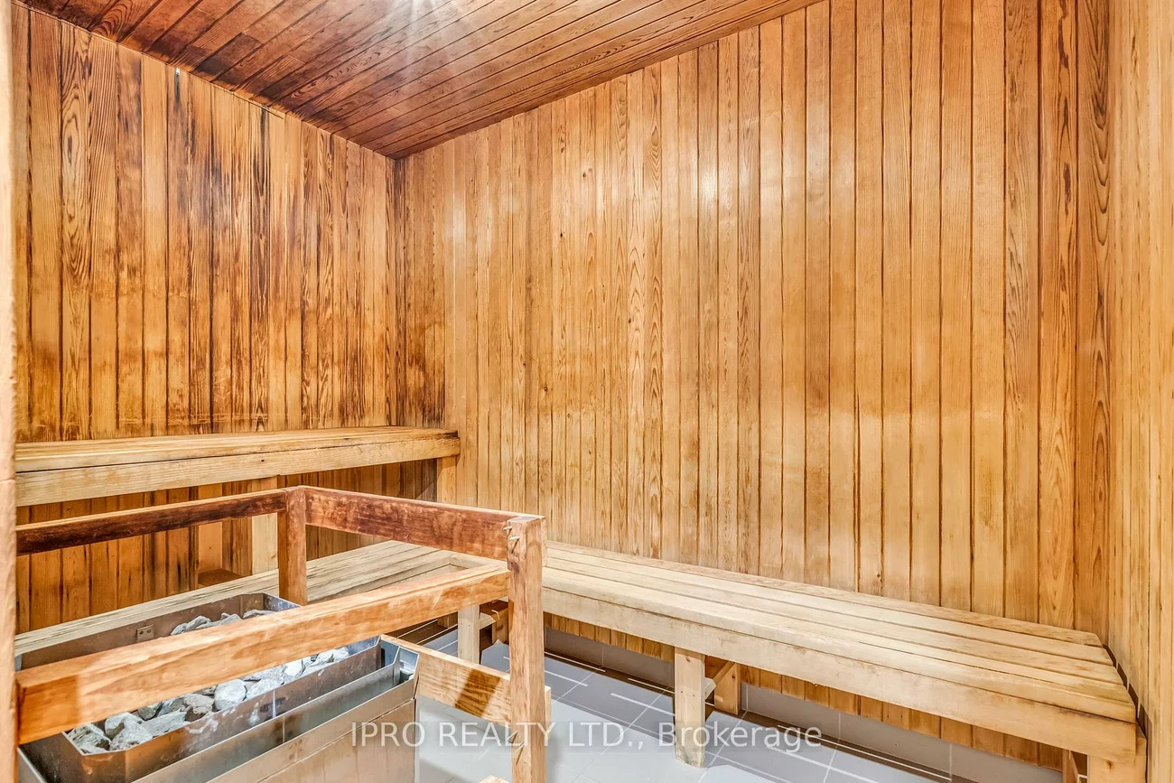 23, Lorraine, Willowdale West, Toronto