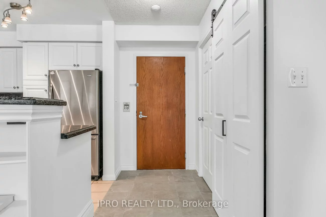 23, Lorraine, Willowdale West, Toronto