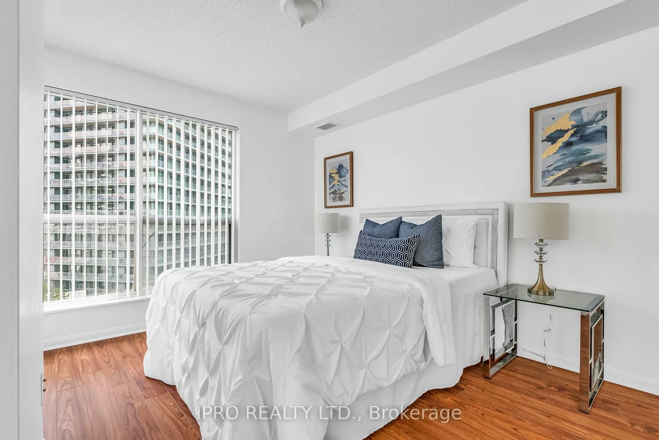 23, Lorraine, Willowdale West, Toronto