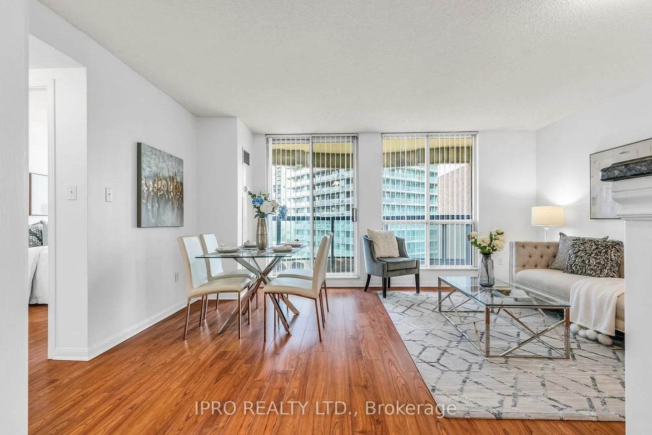 23, Lorraine, Willowdale West, Toronto