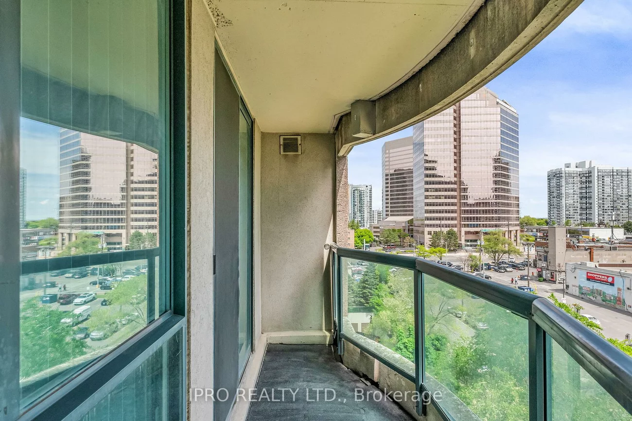 23, Lorraine, Willowdale West, Toronto