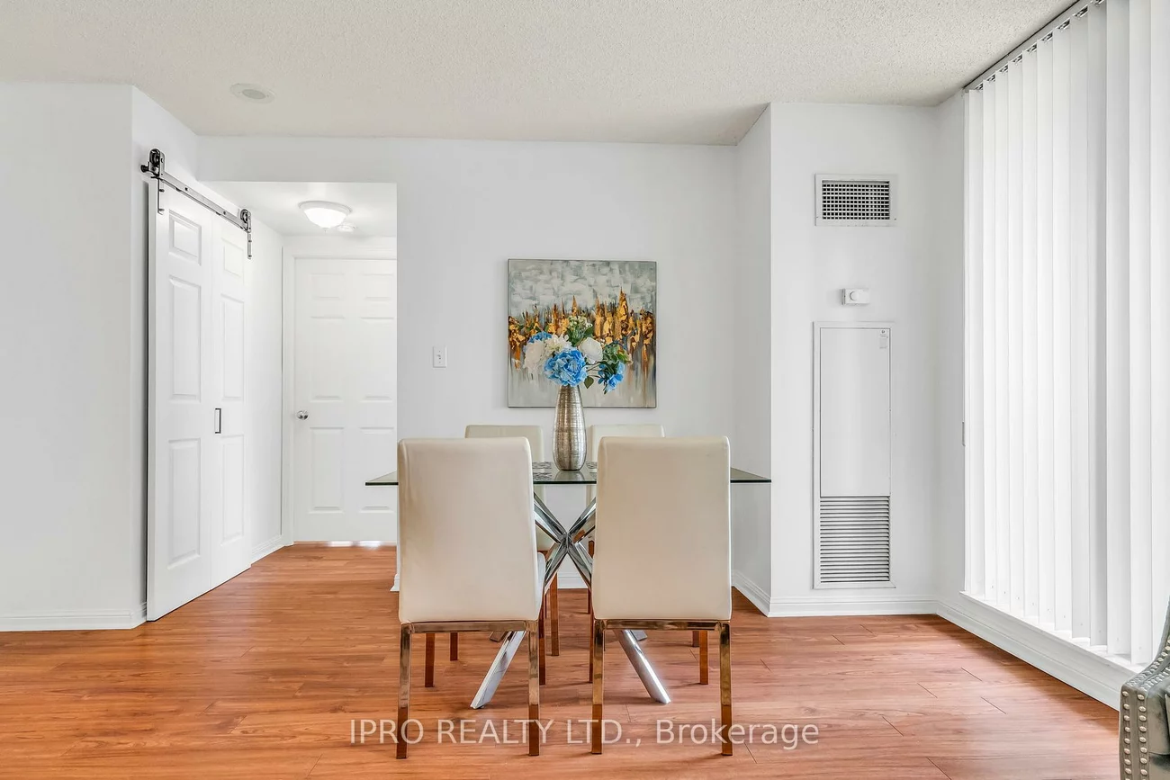 23, Lorraine, Willowdale West, Toronto