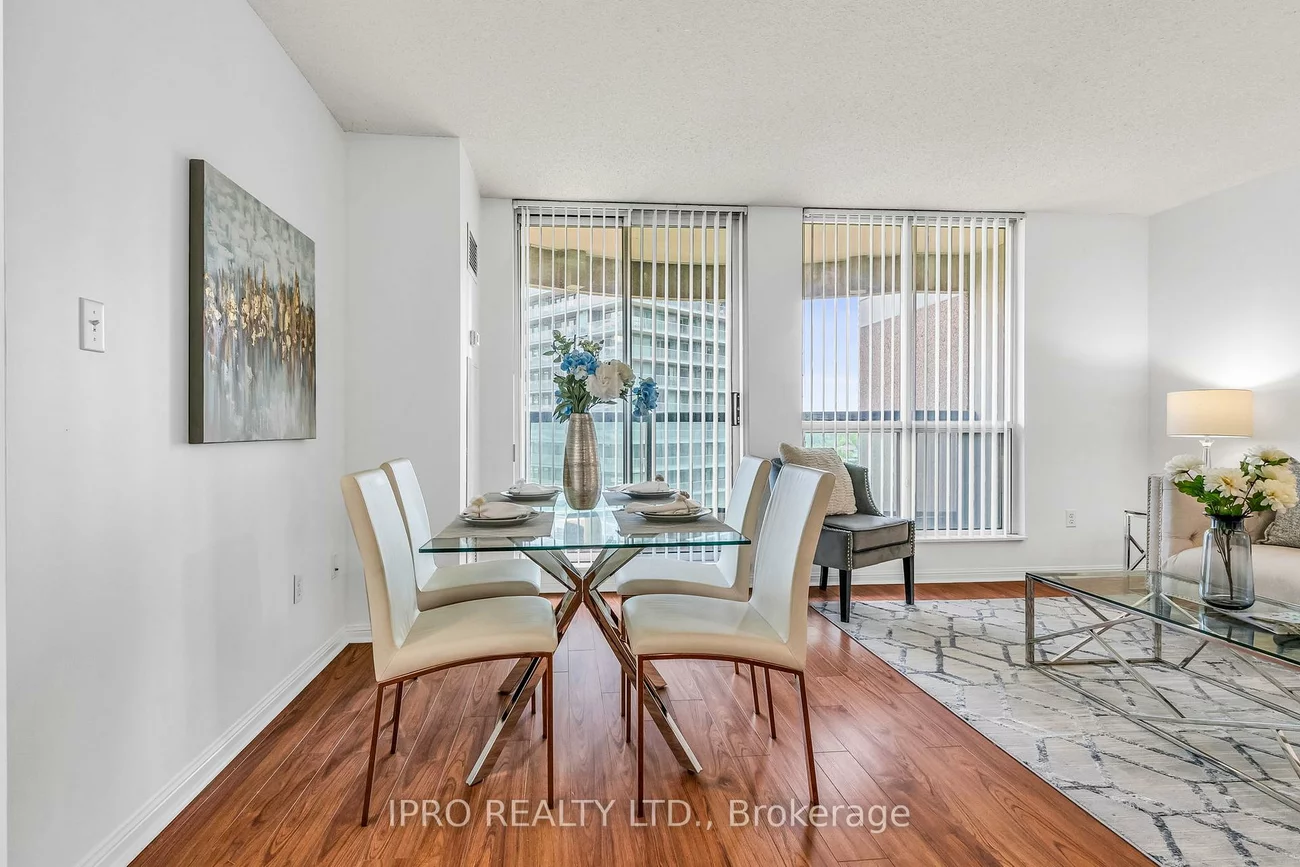 23, Lorraine, Willowdale West, Toronto