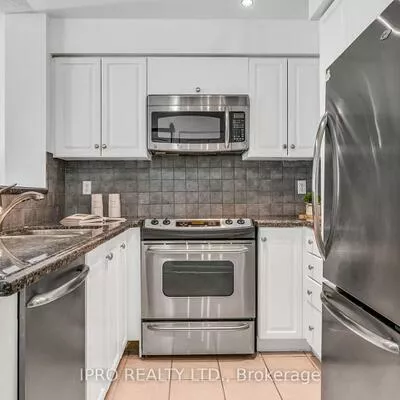 23, Lorraine, Willowdale West, Toronto