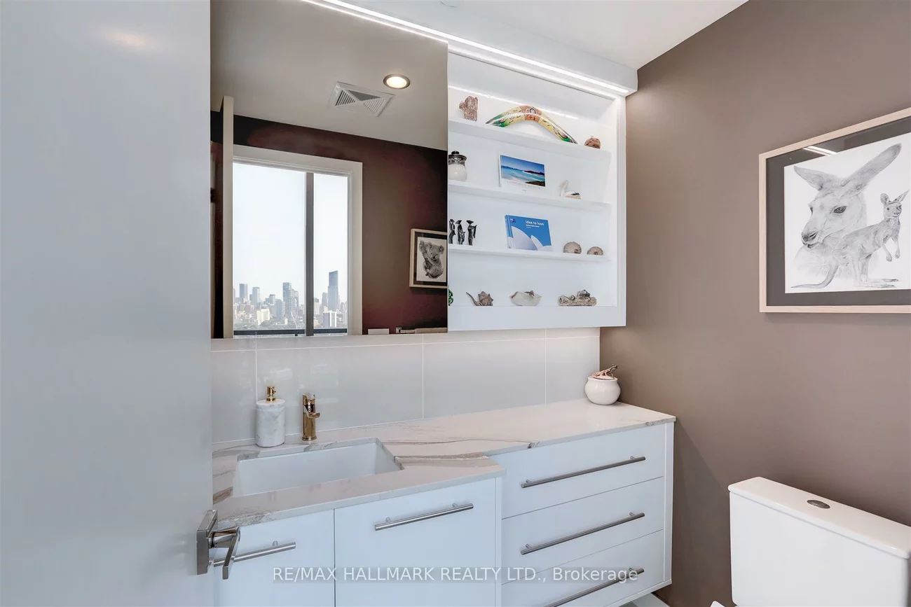 170, Bayview, Waterfront Communities C8, Toronto