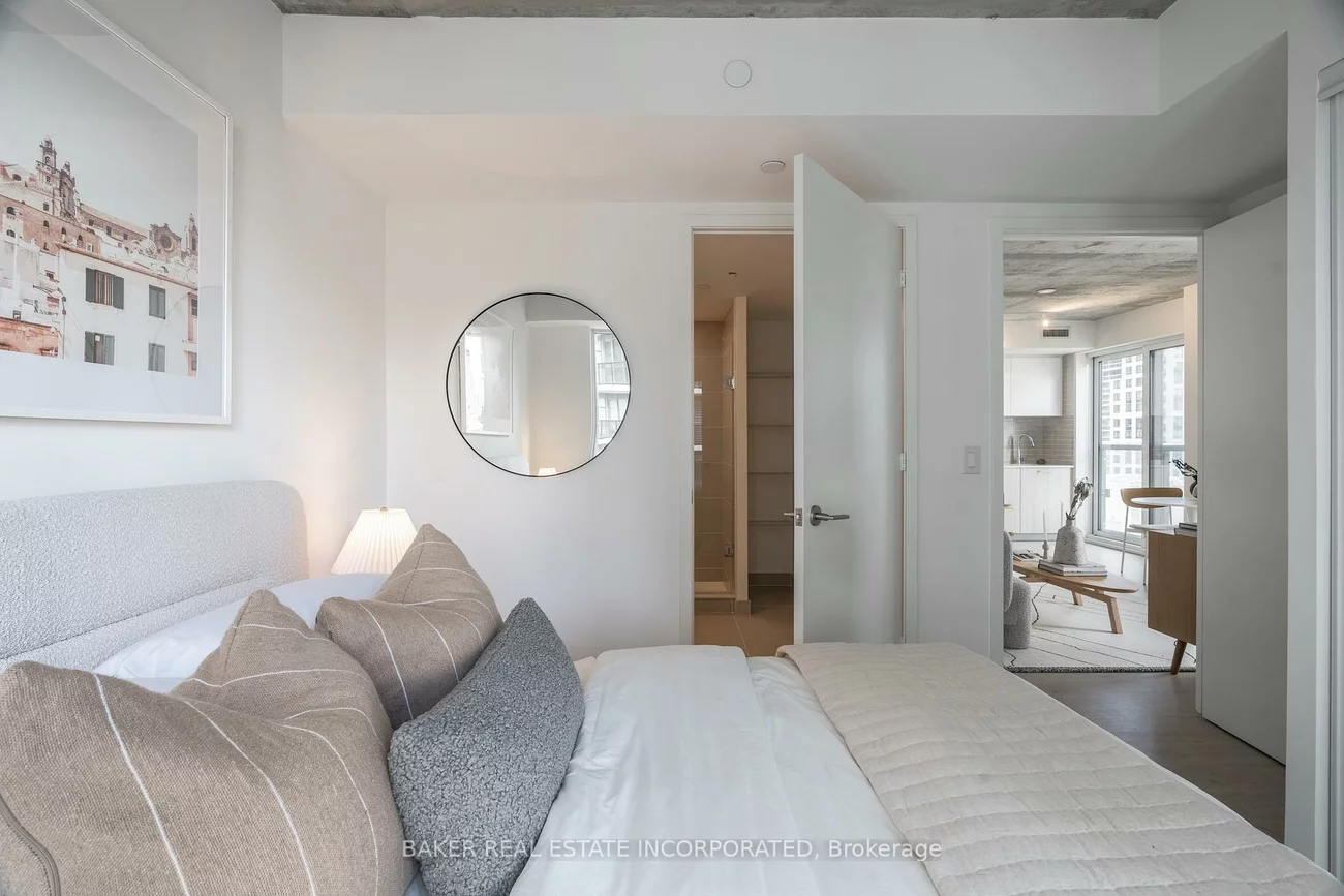 65, Mutual, Church-Yonge Corridor, Toronto