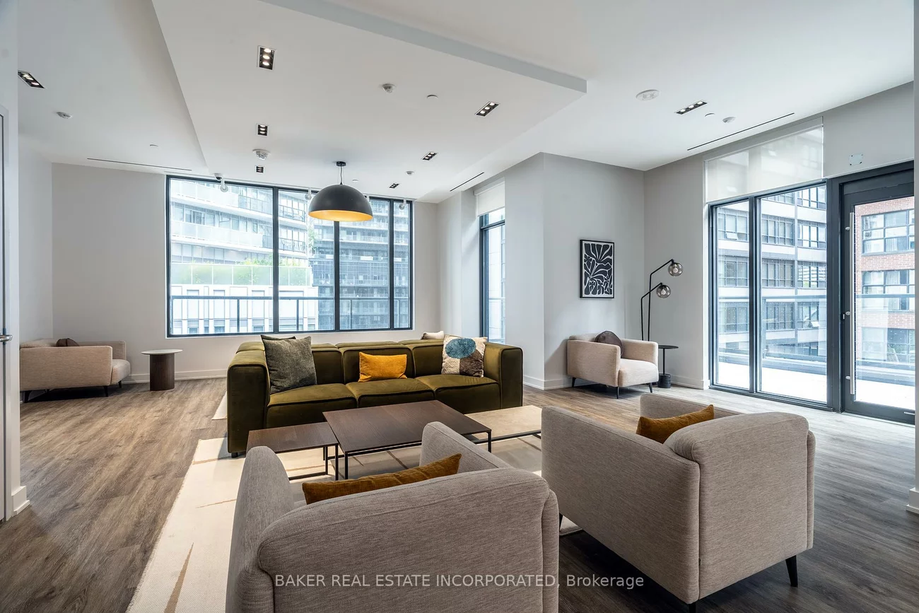 65, Mutual, Church-Yonge Corridor, Toronto