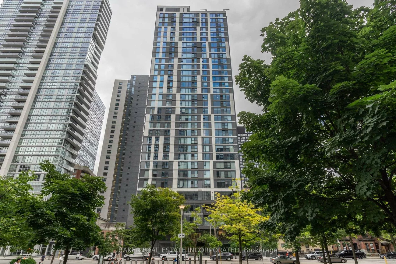 65, Mutual, Church-Yonge Corridor, Toronto