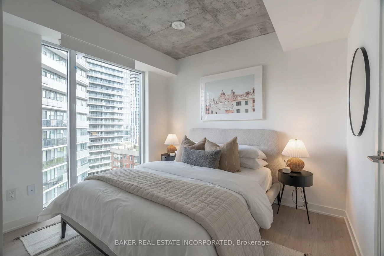 65, Mutual, Church-Yonge Corridor, Toronto
