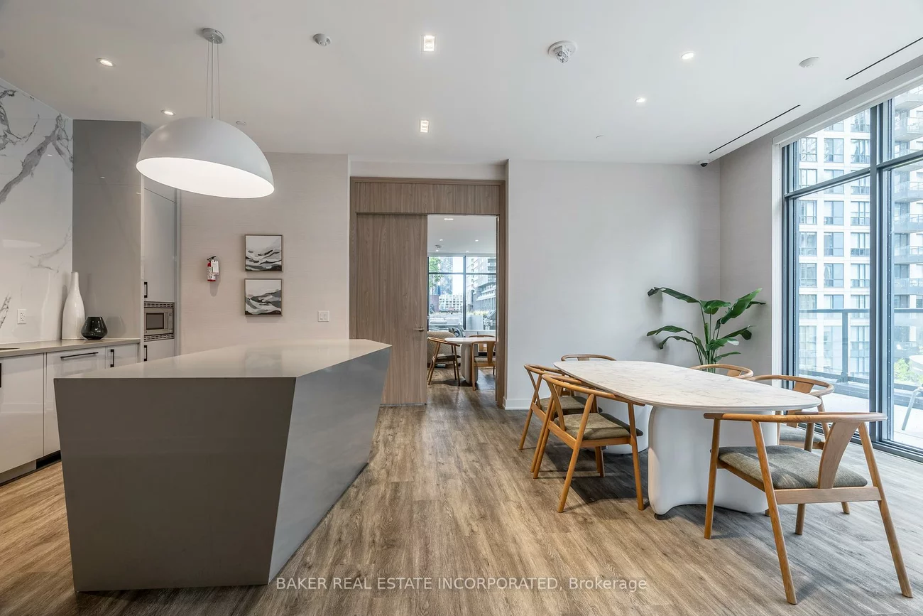 65, Mutual, Church-Yonge Corridor, Toronto