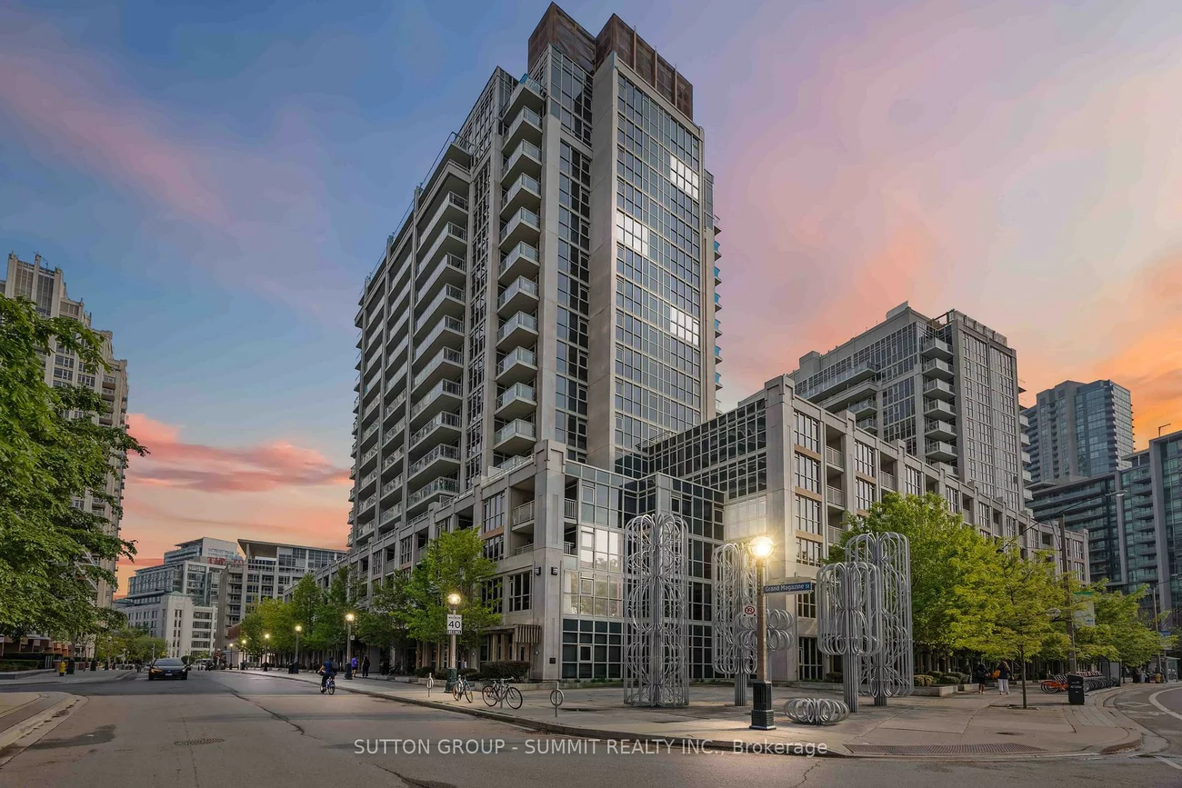 38, Grand Magazine, Niagara, Toronto