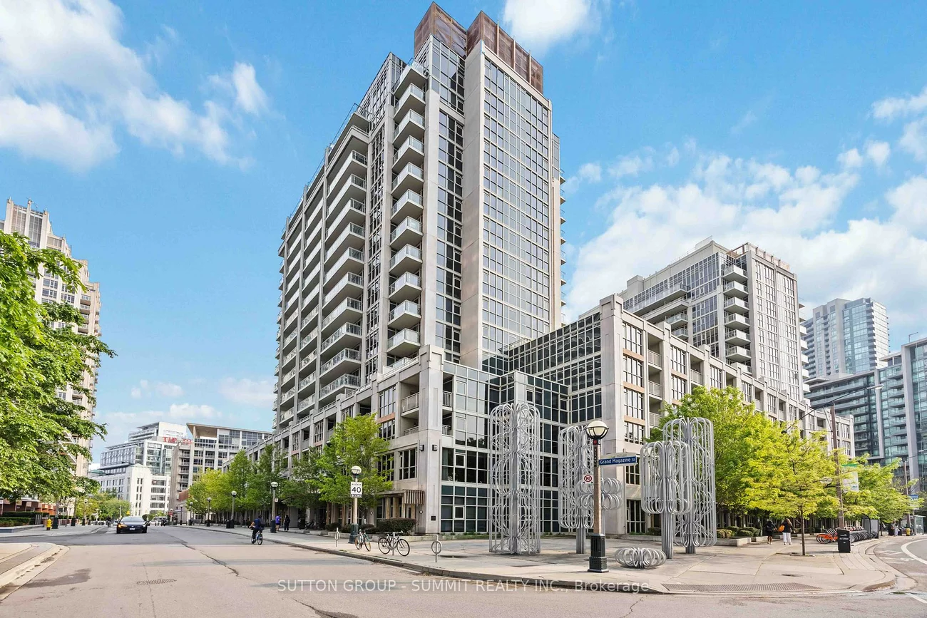 38, Grand Magazine, Niagara, Toronto