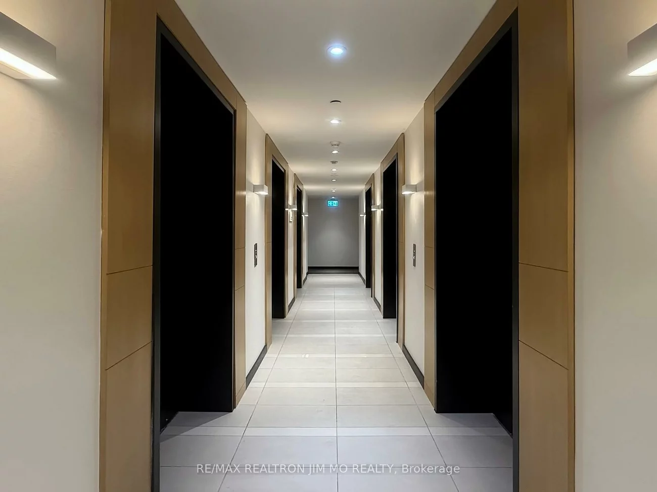 11, Wellesley, Bay Street Corridor, Toronto