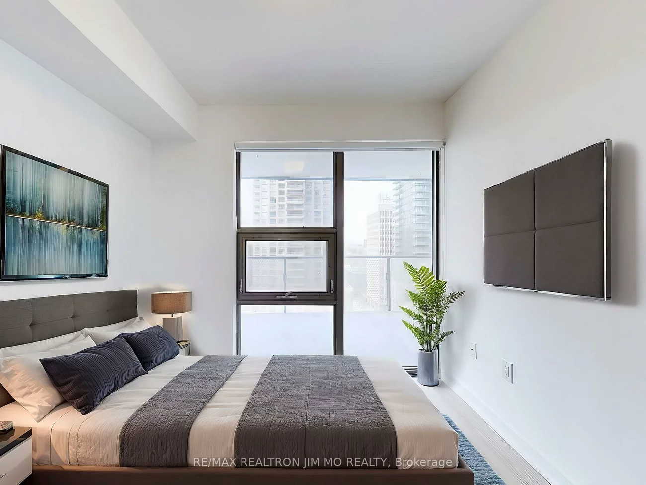 11, Wellesley, Bay Street Corridor, Toronto