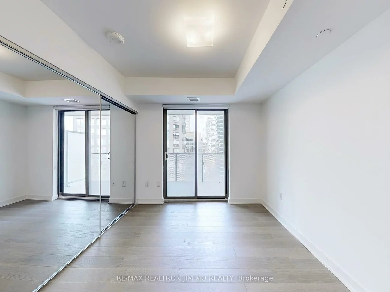 11, Wellesley, Bay Street Corridor, Toronto