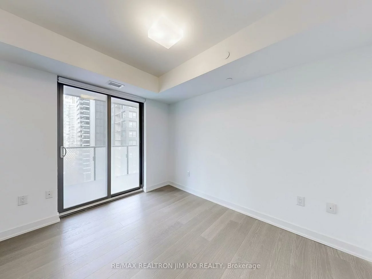 11, Wellesley, Bay Street Corridor, Toronto