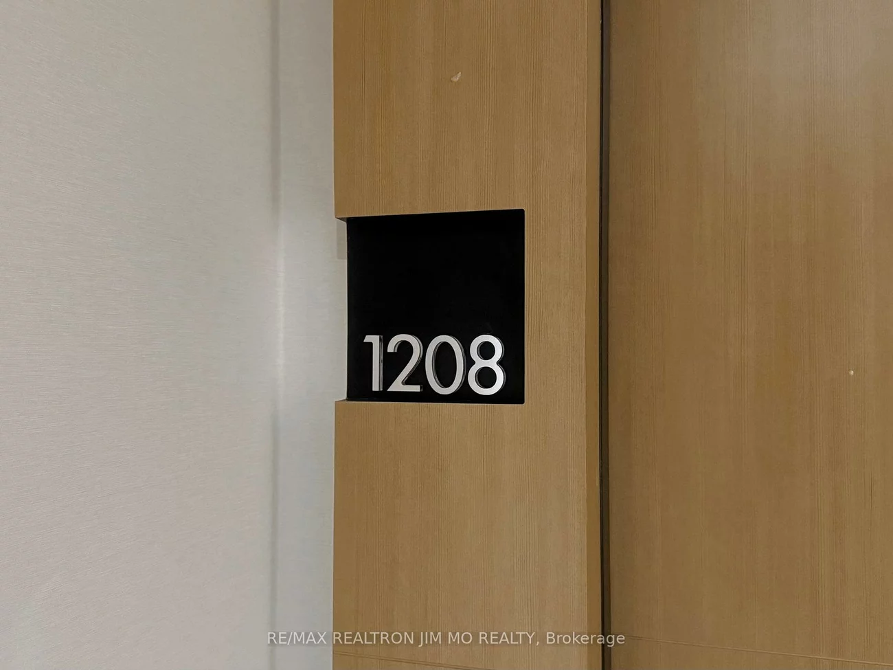 11, Wellesley, Bay Street Corridor, Toronto