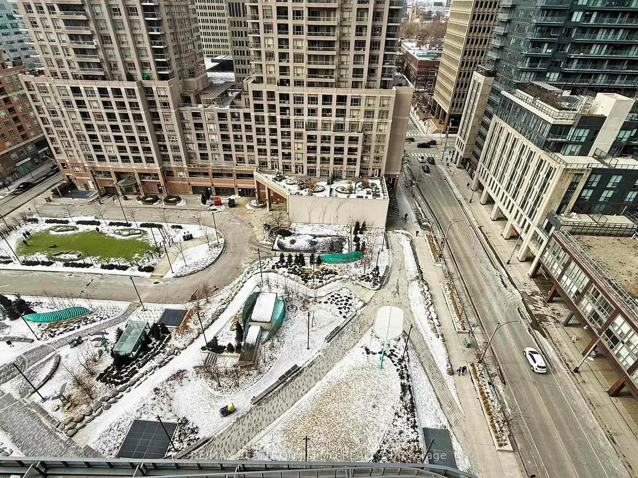 11, Wellesley, Bay Street Corridor, Toronto