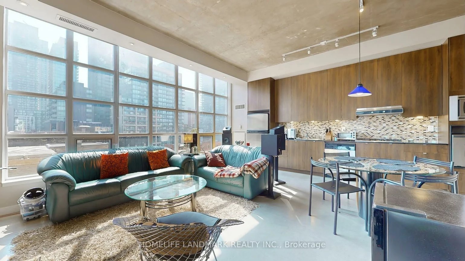 23, Brant, Waterfront Communities C1, Toronto