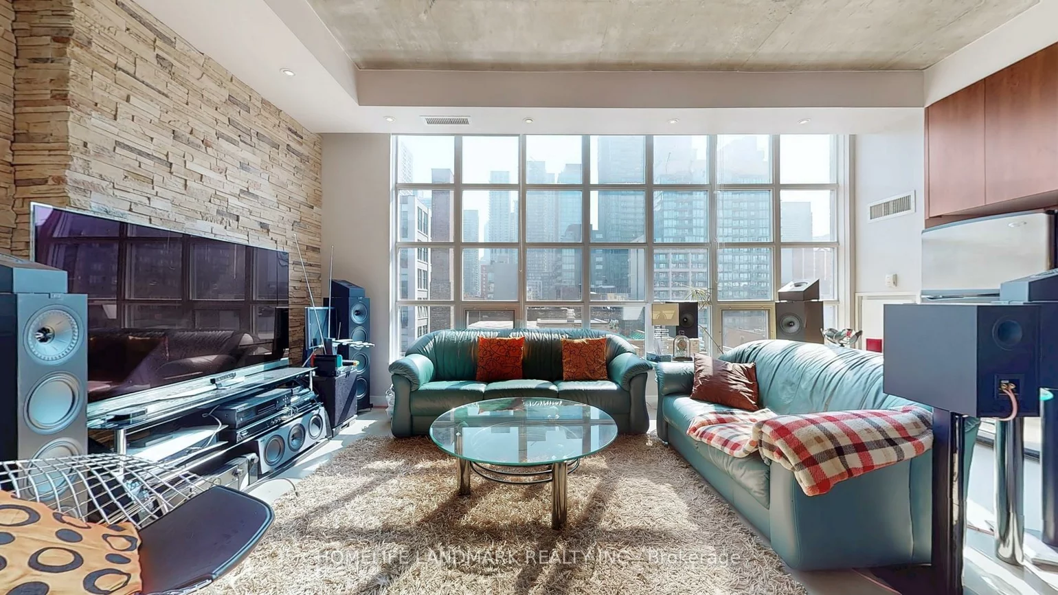 23, Brant, Waterfront Communities C1, Toronto