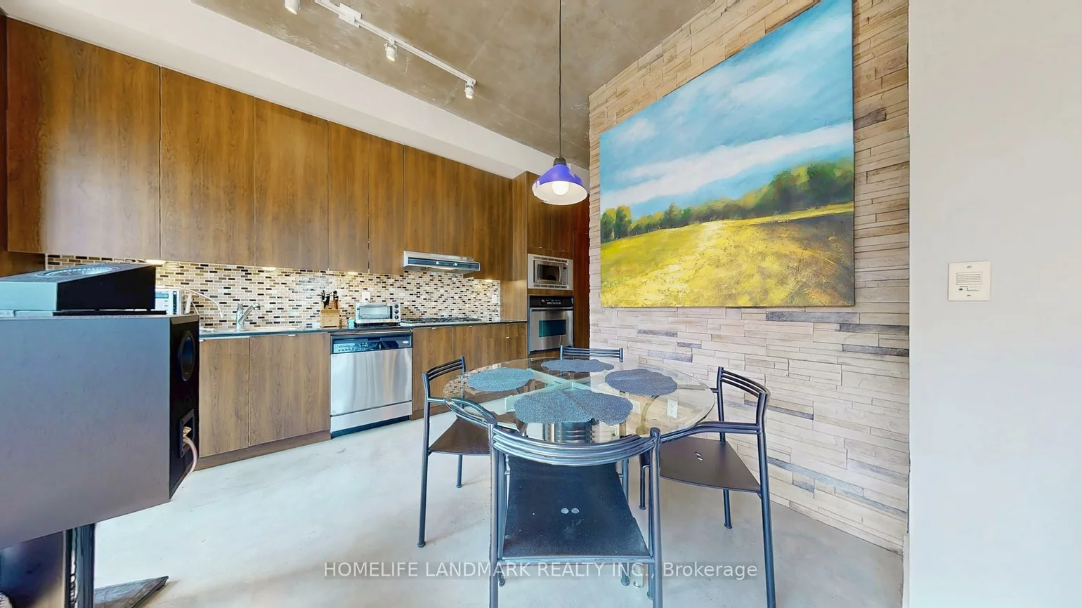 23, Brant, Waterfront Communities C1, Toronto
