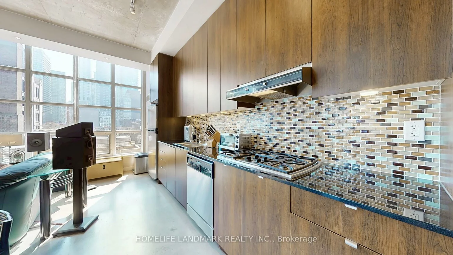 23, Brant, Waterfront Communities C1, Toronto