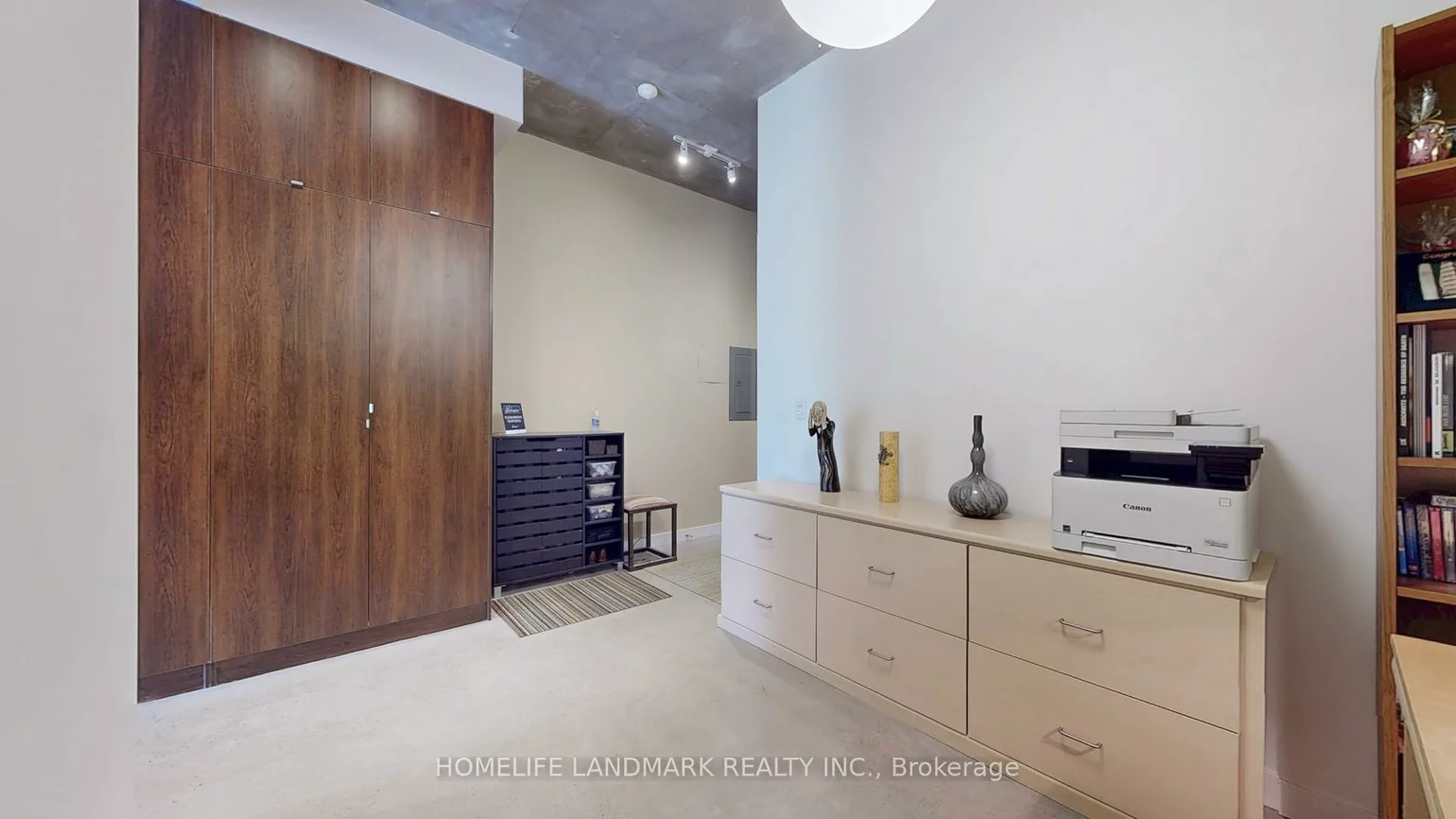 23, Brant, Waterfront Communities C1, Toronto